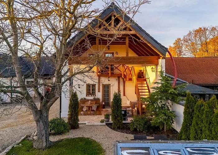Treestudio Apartamento Lipi